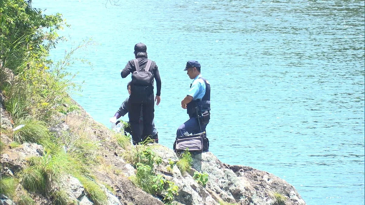 高知の川で遊泳中…14歳男子中学生が深さ4mの川底に沈み死亡